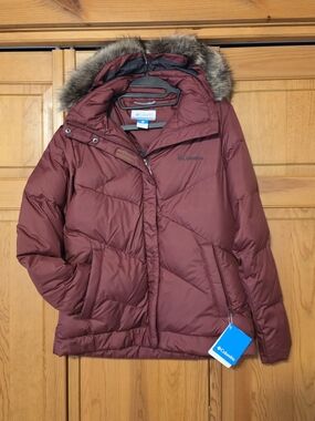 Columbia Women's Maroon Hooded Puffer Jacket with Faux Fur Trim